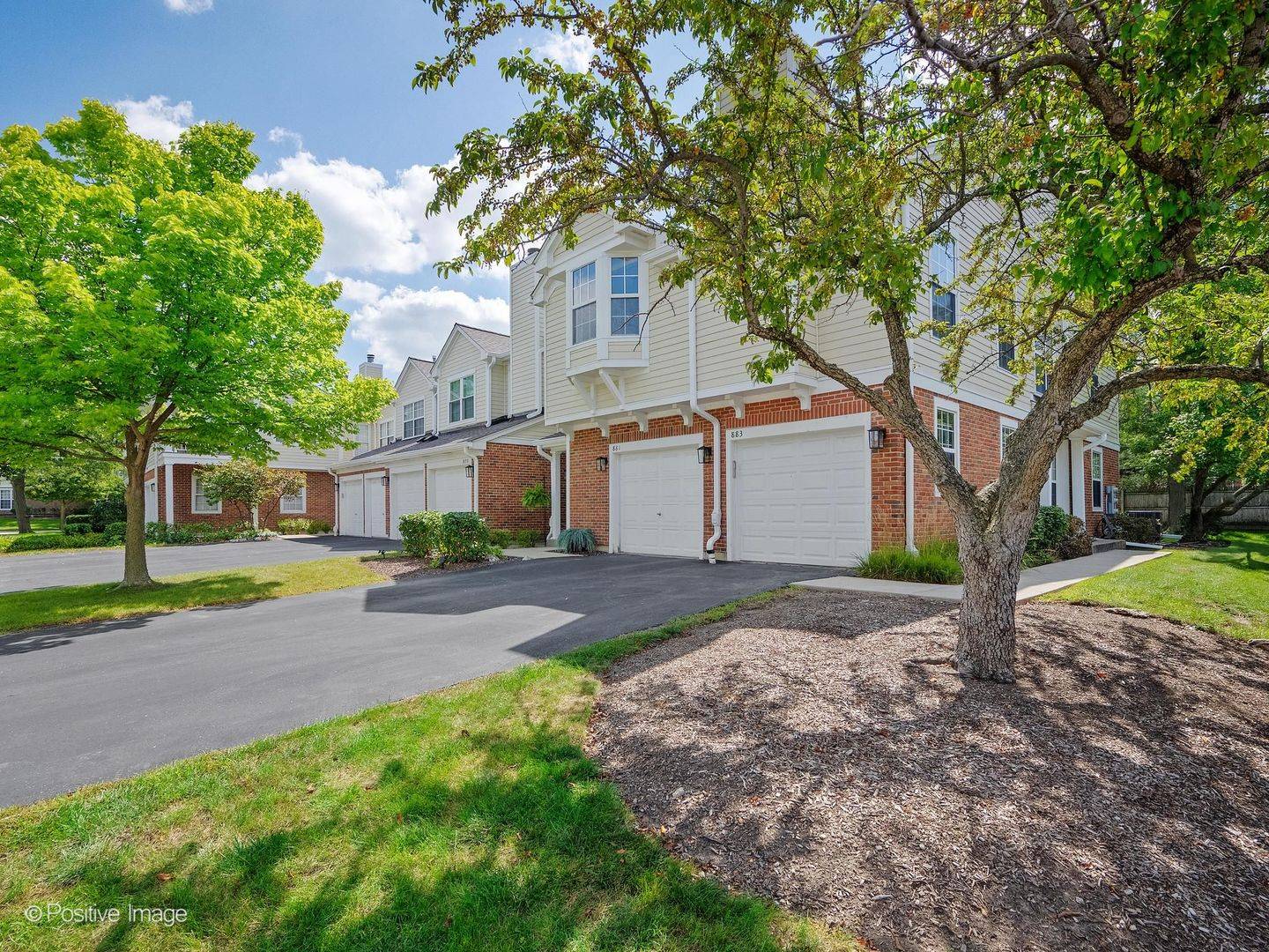 883 Ann Arbor LN, Vernon Hills, IL 60061