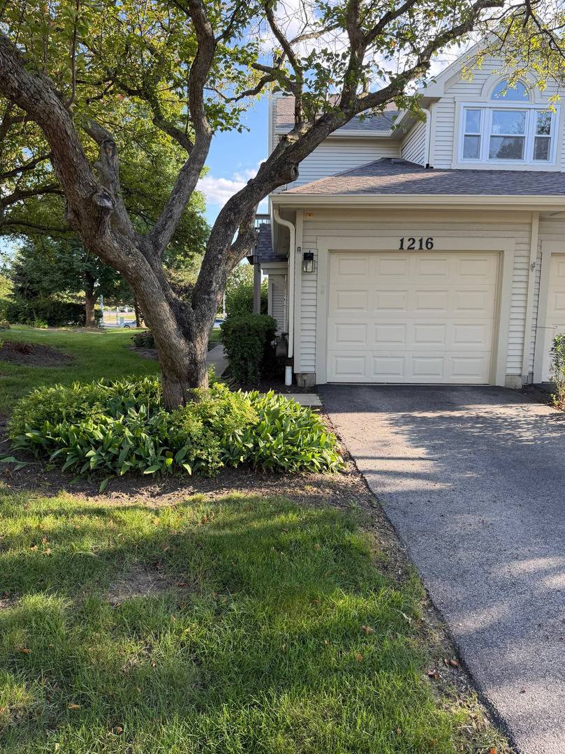 1216 Tennyson LN #1216, Naperville, IL 60540