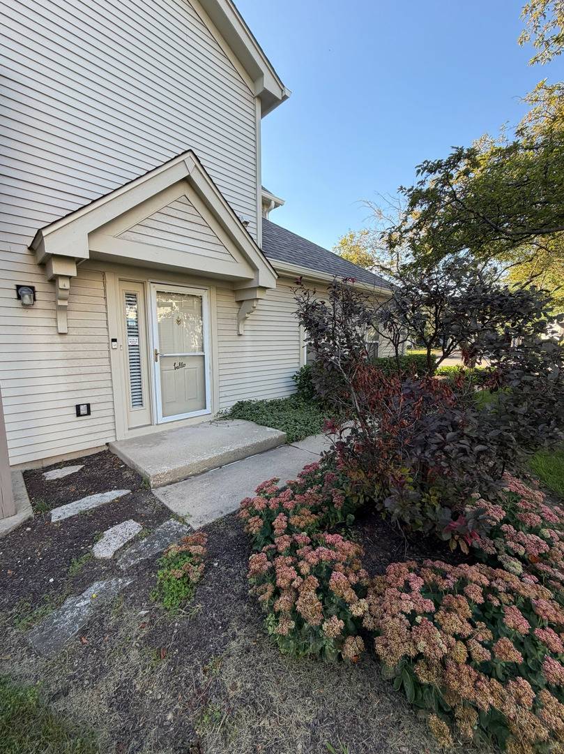 1216 Tennyson LN #1216, Naperville, IL 60540