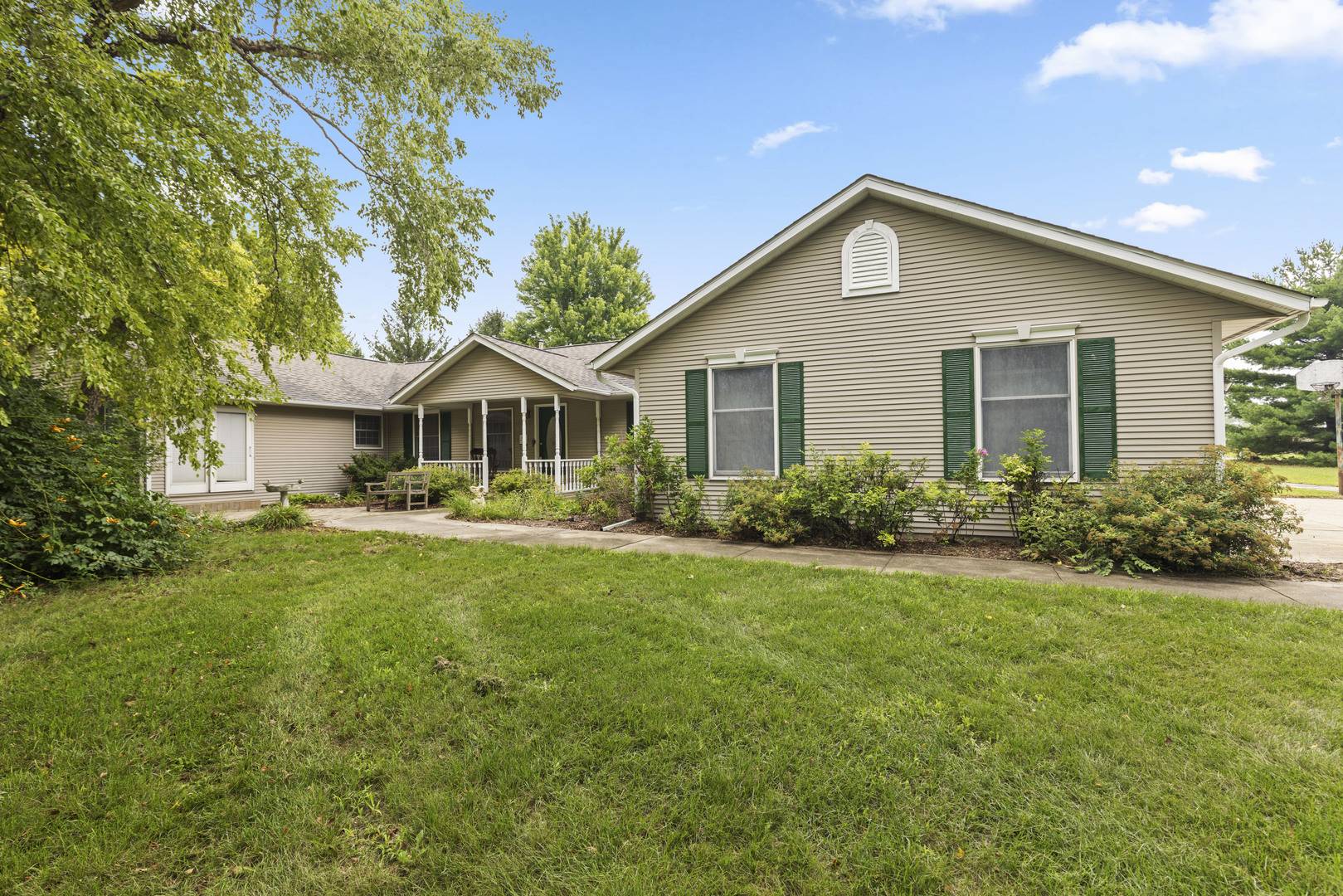 21810 Pleasant Grove RD, Marengo, IL 60152