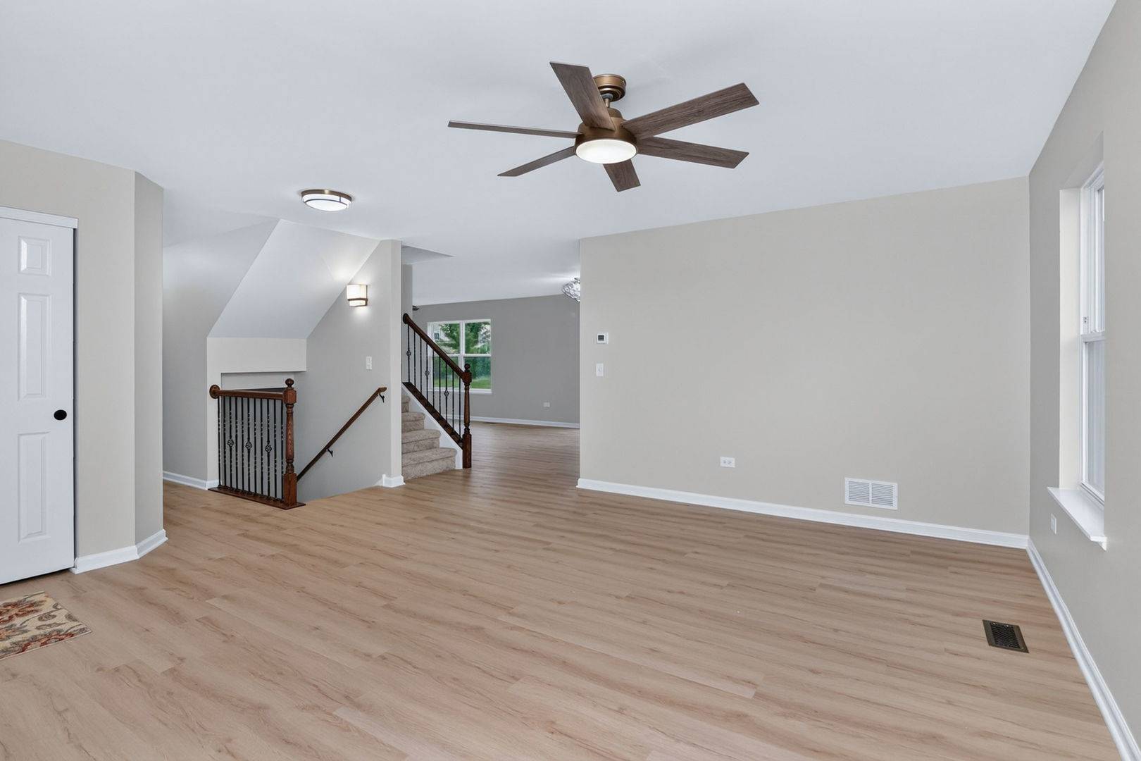 1816 Oxford WAY, Joliet, IL 60431
