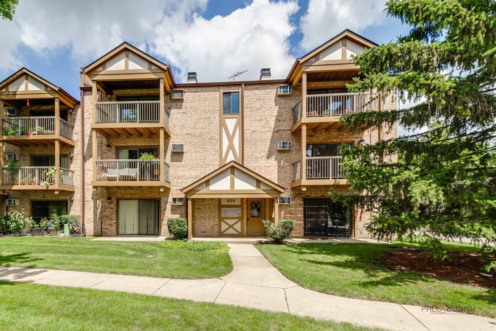 829 S Dwyer AVE #E, Arlington Heights, IL 60005