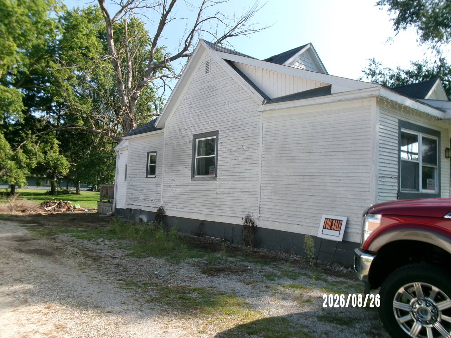 709 E Jones ST, Milford, IL 60953