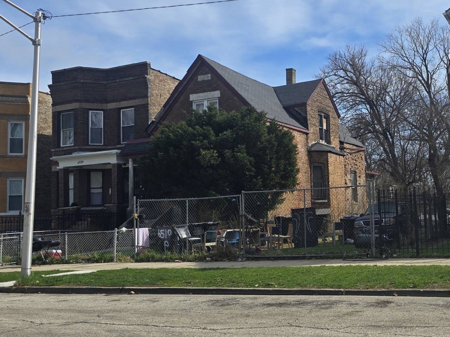 6831 S Emerald AVE, Chicago, IL 60621