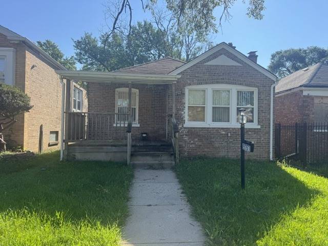 9757 S Ingleside AVE, Chicago, IL 60628