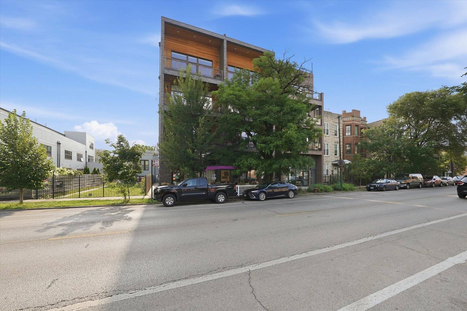 934 N California AVE #4N, Chicago, IL 60622