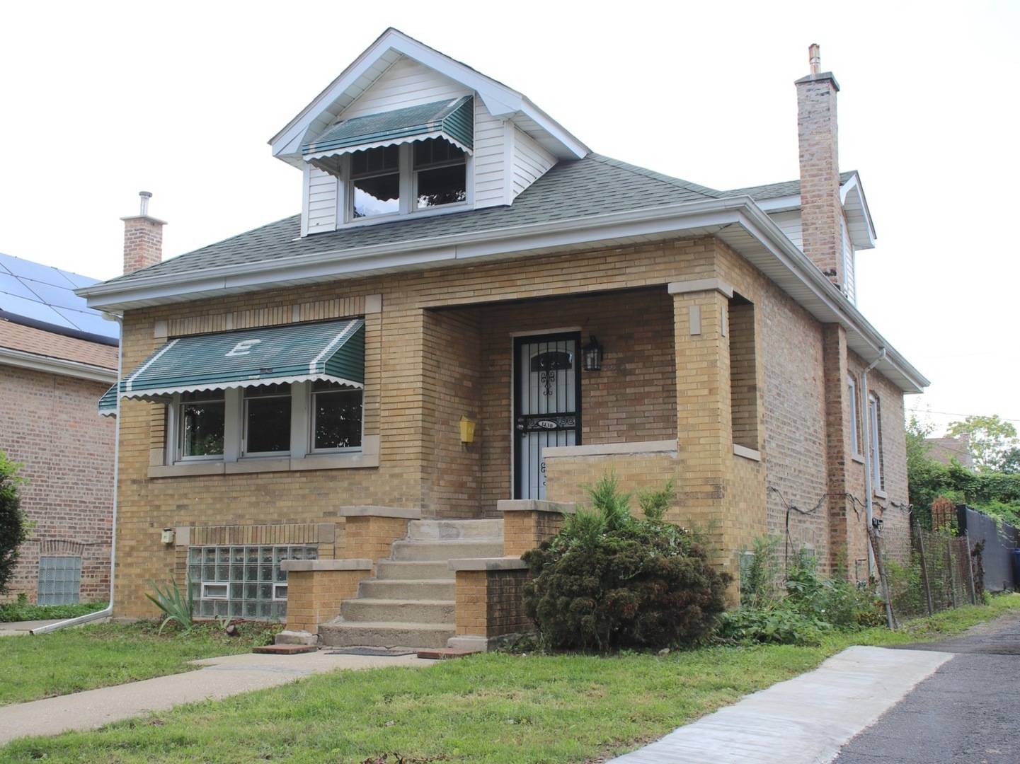 1430 S 10th AVE, Maywood, IL 60153