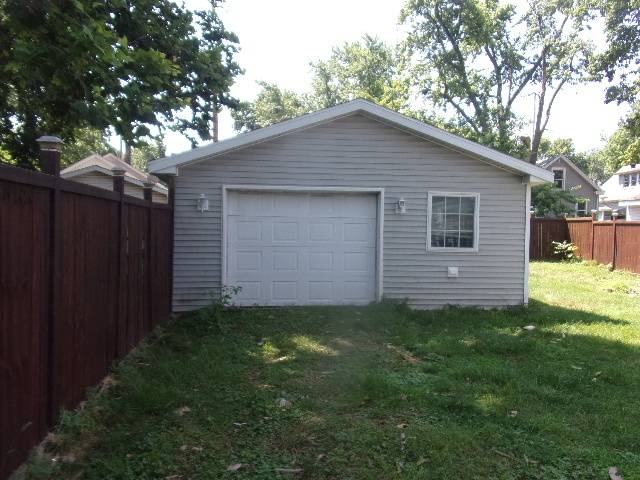 810 W Mill ST, Bloomington, IL 61701