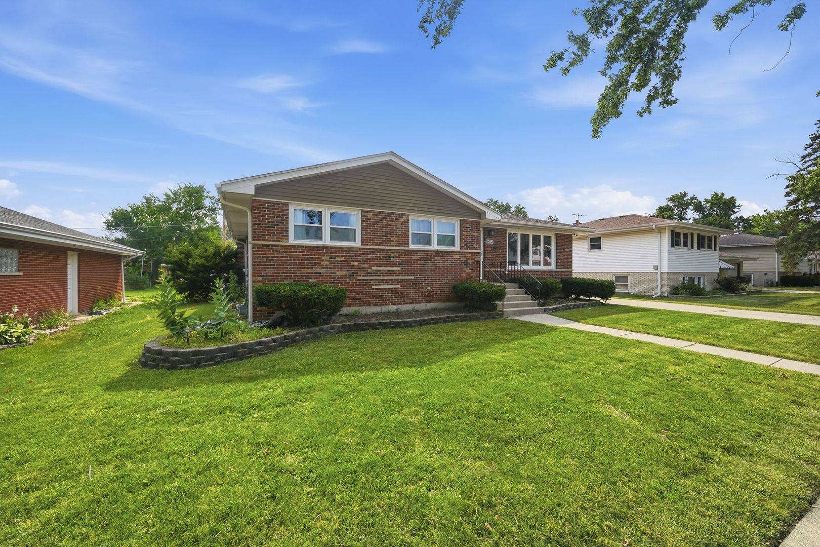 18433 Center AVE, Homewood, IL 60430