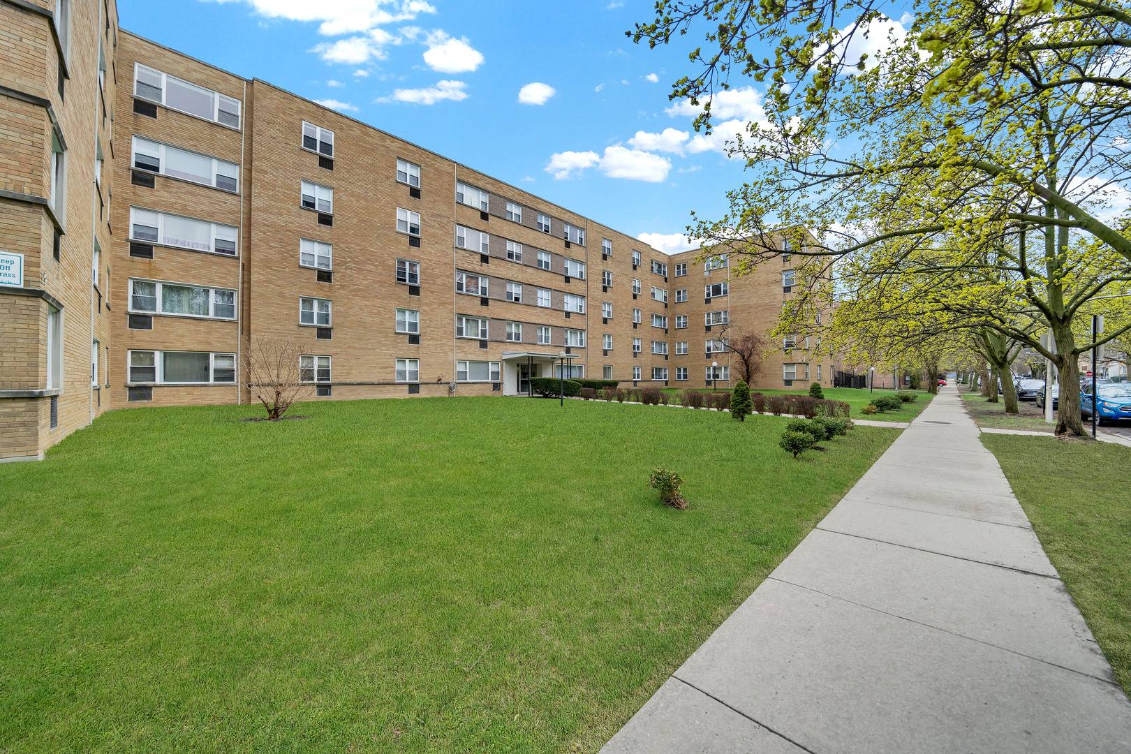 6161 N Hoyne AVE #504, Chicago, IL 60659