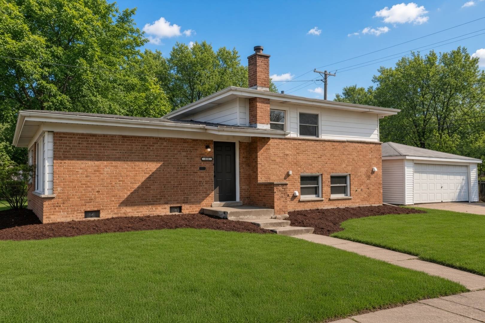 172 Strieff AVE, Chicago Heights, IL 60411