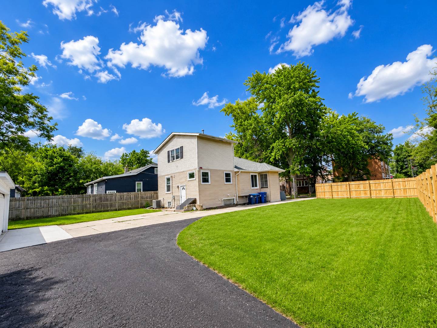 1936 S 17th AVE, Maywood, IL 60153