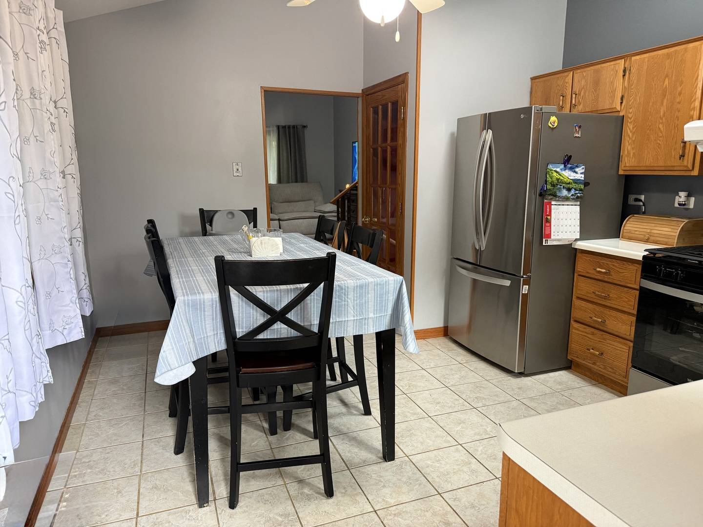 29W313 Ray AVE, West Chicago, IL 60185