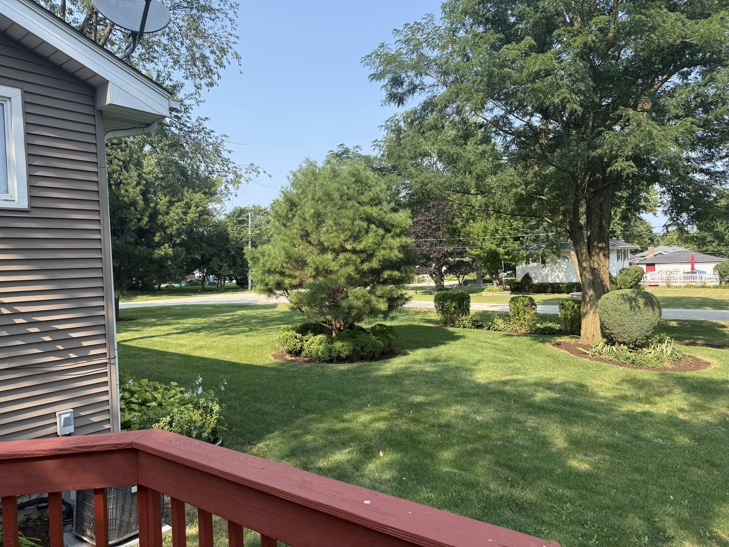 29W313 Ray AVE, West Chicago, IL 60185