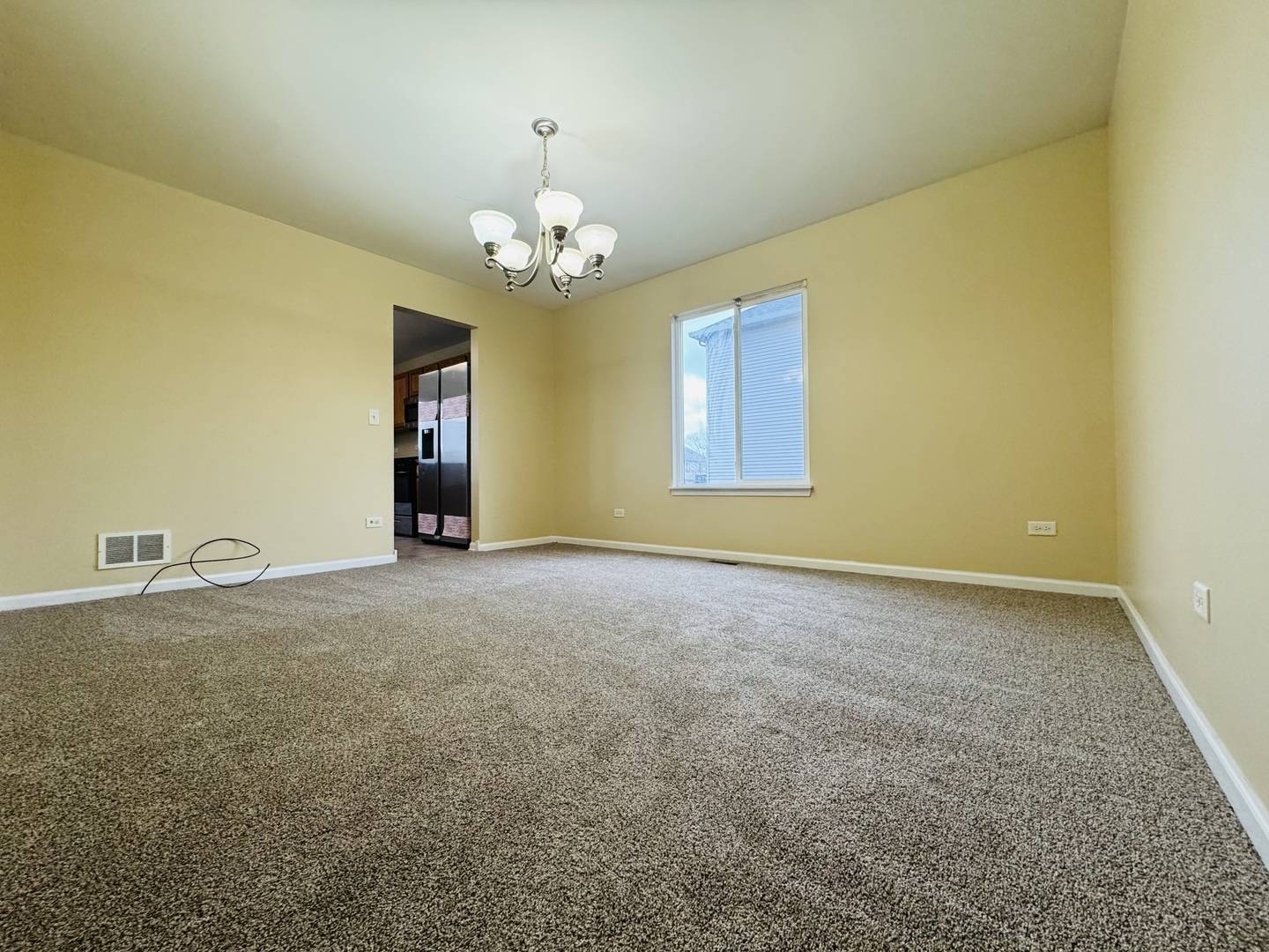 408 Clifton LN, Bolingbrook, IL 60440