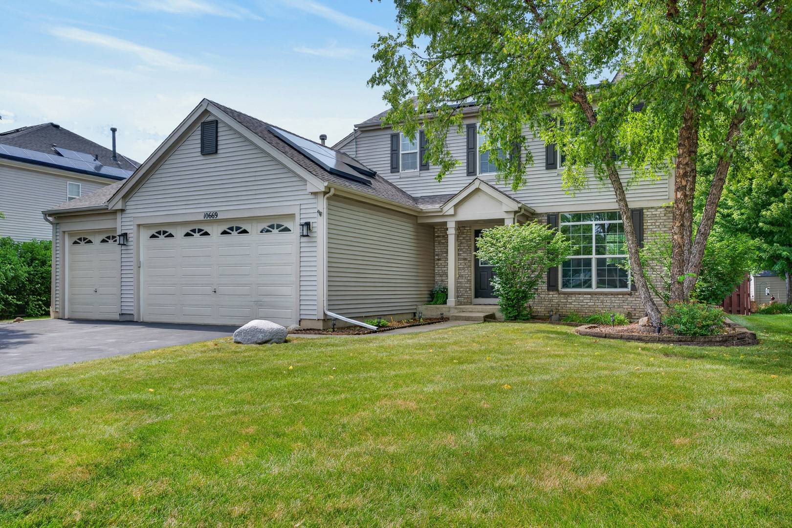 10669 Wheatlands WAY, Huntley, IL 60142