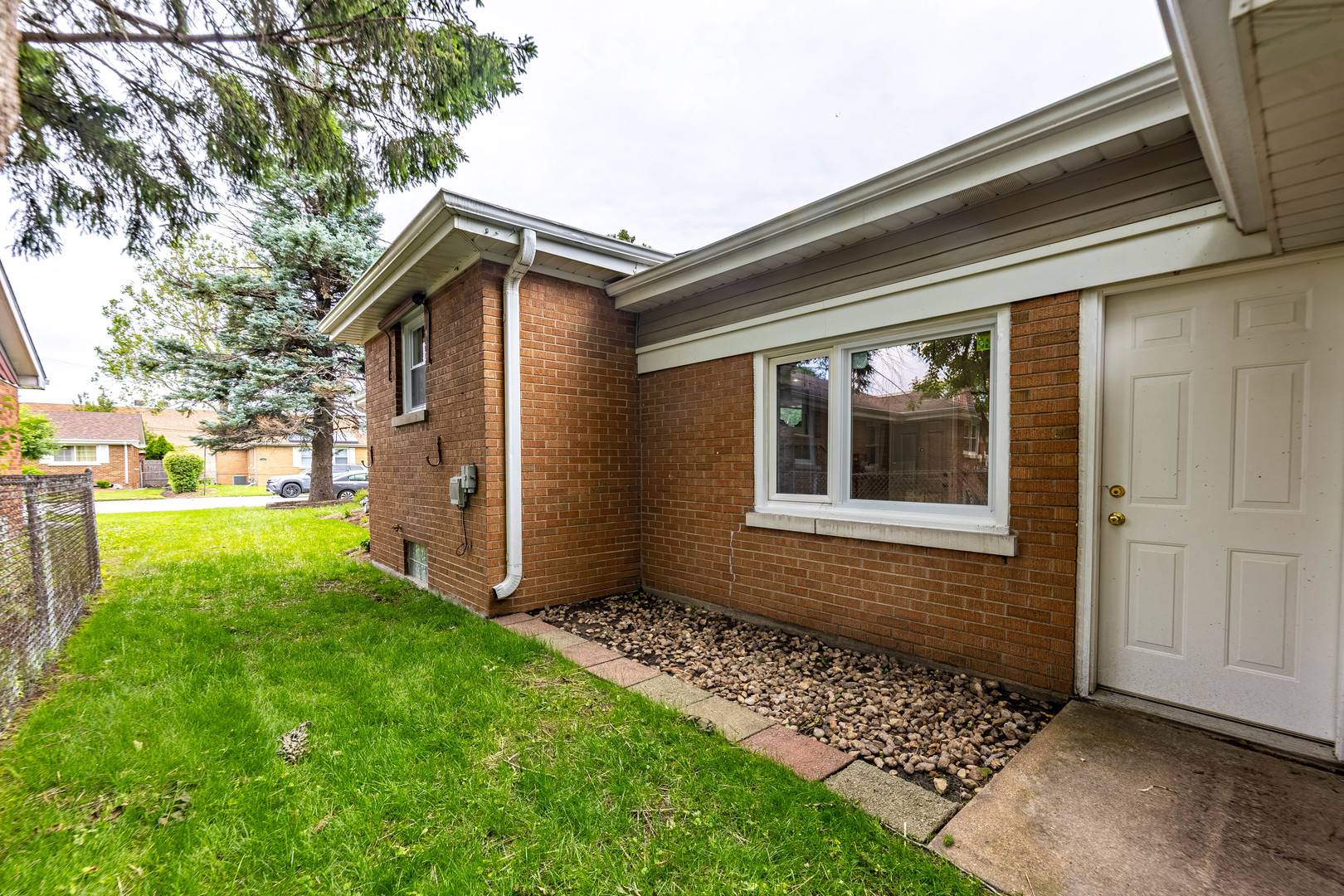 795 E 163rd ST, South Holland, IL 60473