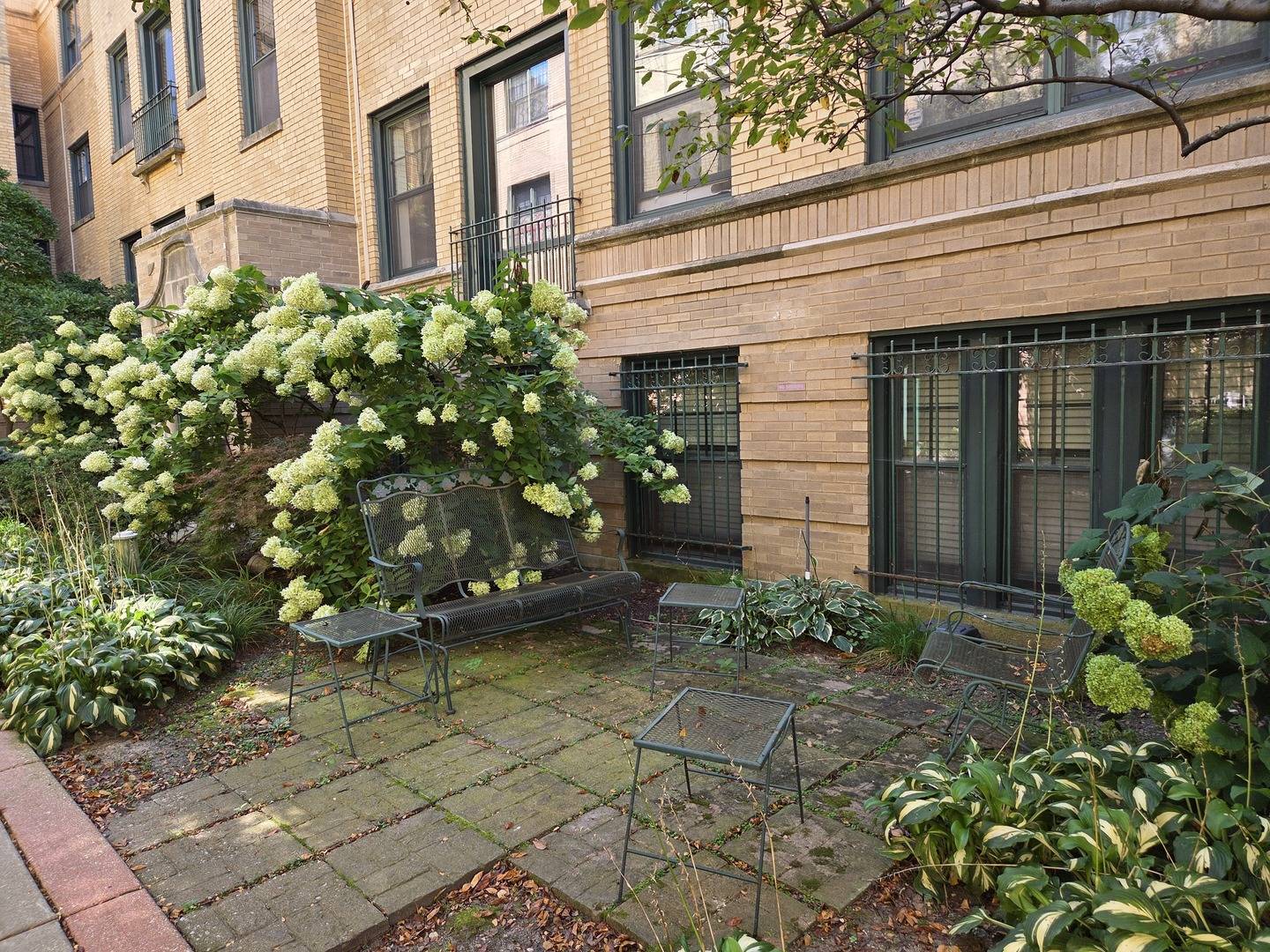 7031.5 N Sheridan RD #2N, Chicago, IL 60626