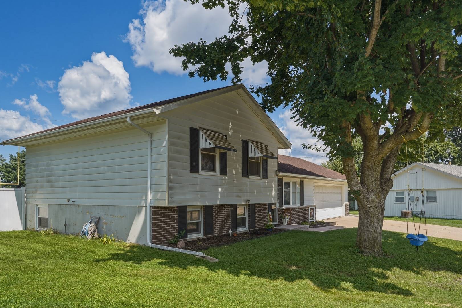 601 High ST, Dixon, IL 61021