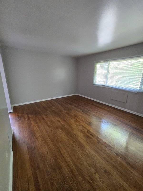 7530 S Saginaw AVE #3A, Chicago, IL 60649