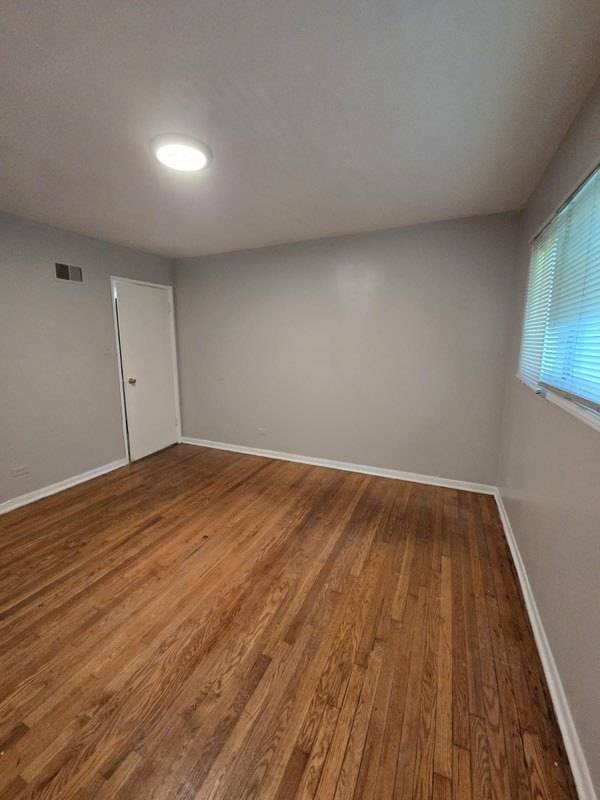 7530 S Saginaw AVE #3A, Chicago, IL 60649