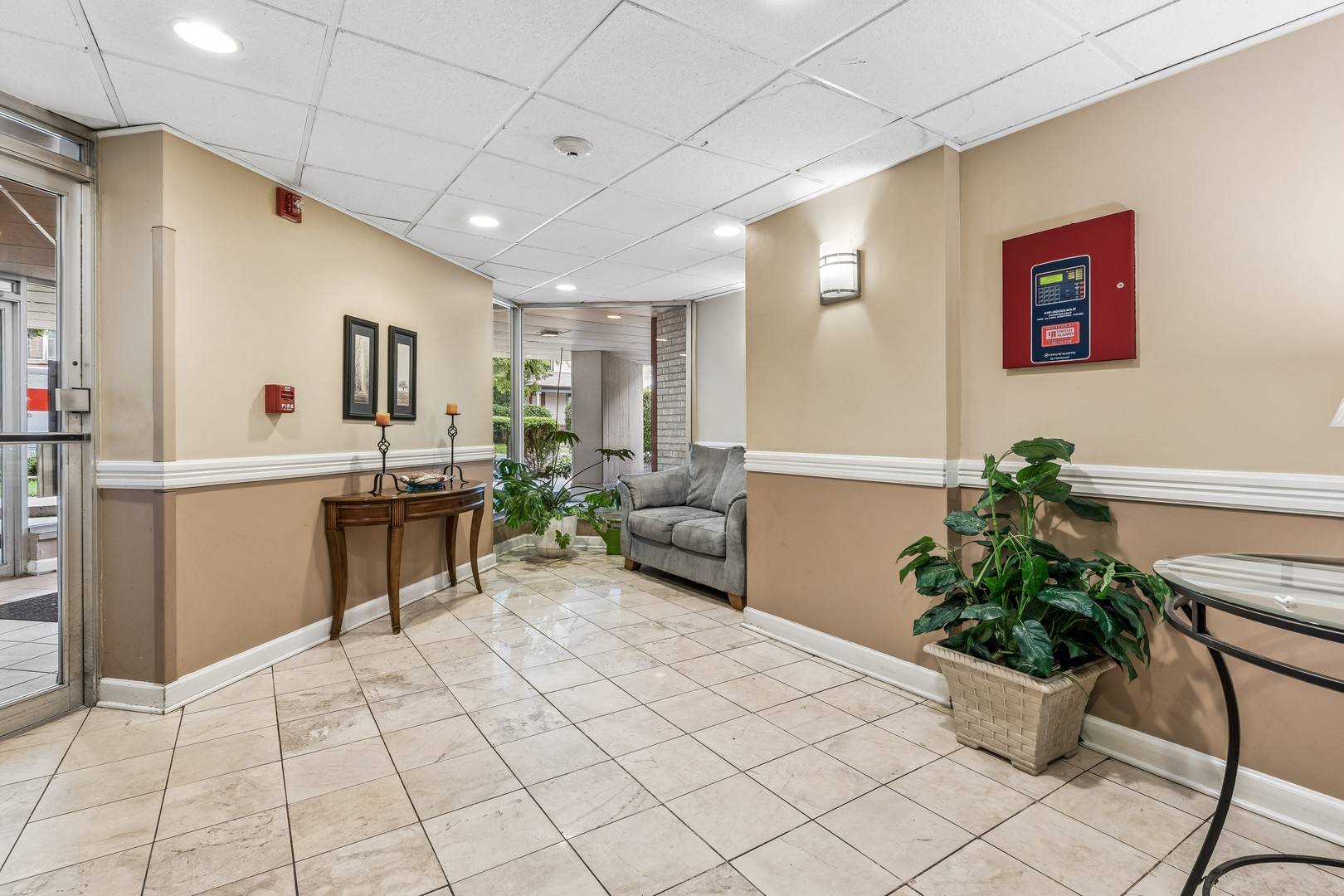 445 Sherman AVE #302, Evanston, IL 60202