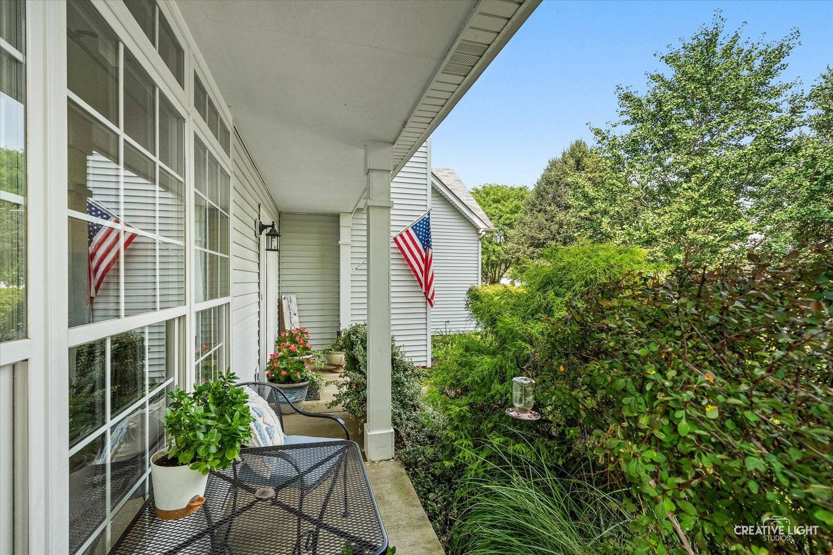 351 Whitewater LN, Oswego, IL 60543