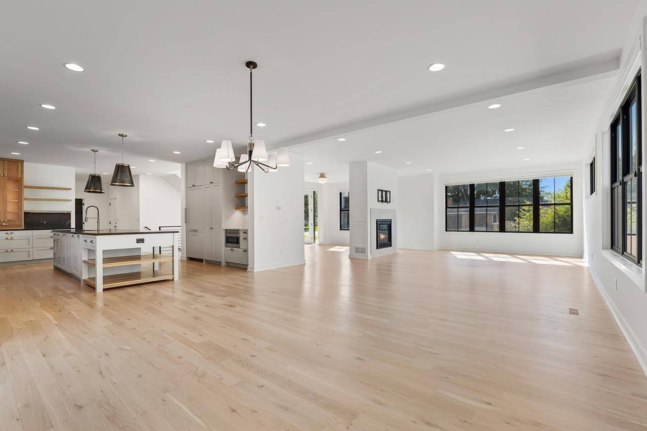 6029 Abbott AVE S, Edina, MN 55410