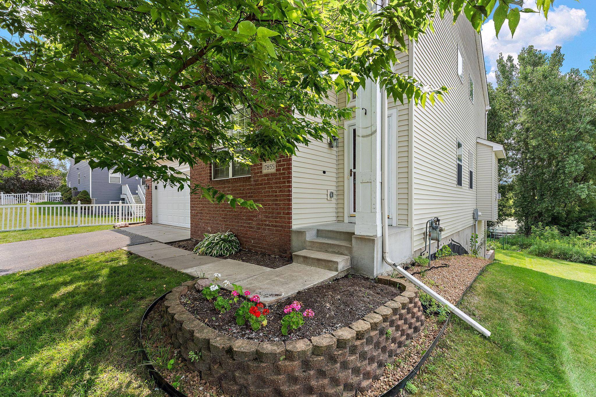 17855 90th PL N, Maple Grove, MN 55311