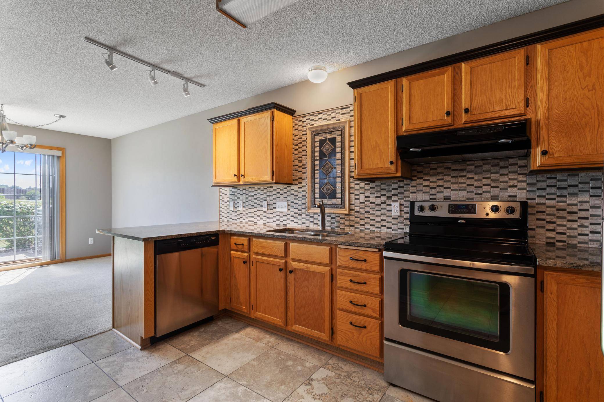 13440 60th PL N #121, Plymouth, MN 55446