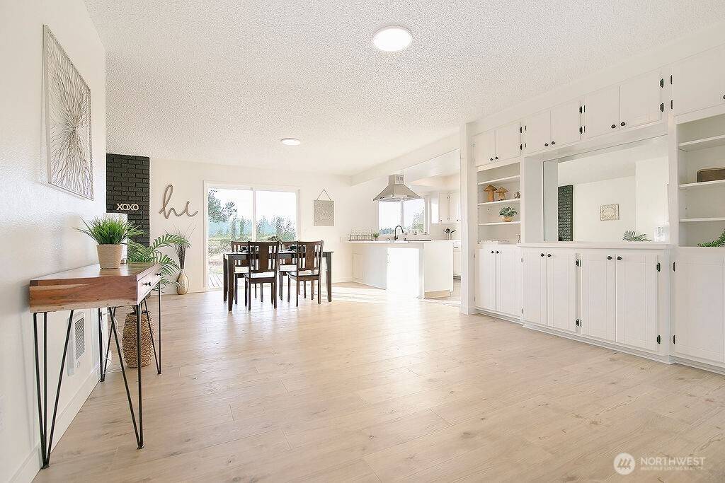 238 Rodeo LN, Toledo, WA 98591