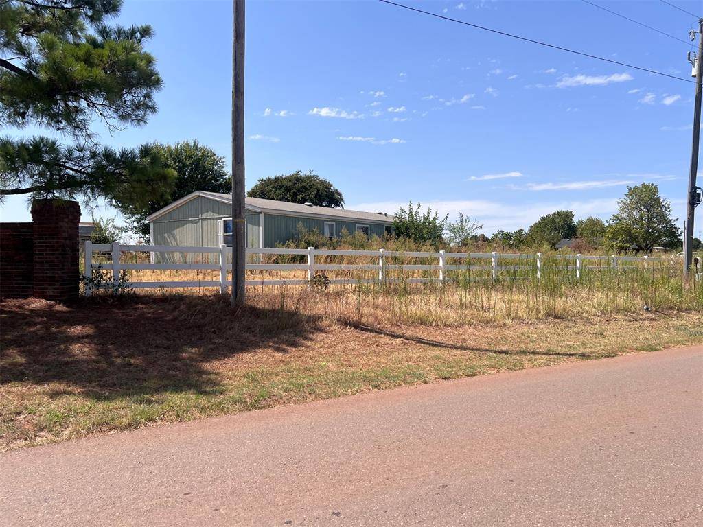 1107 Meadow View LN, Blanchard, OK 73010