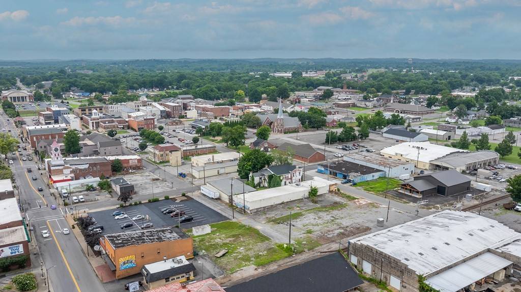 426 E 7th St, Hopkinsville, KY 42240