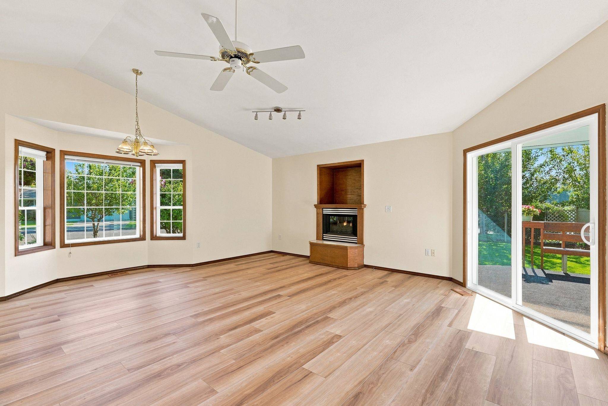 4526 S Cook St, Spokane, WA 99223