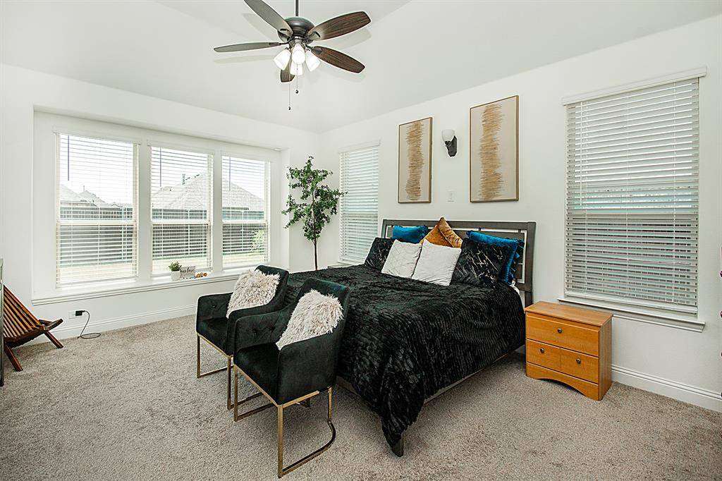 1420 Stoneleigh Place, Aubrey, TX 76227