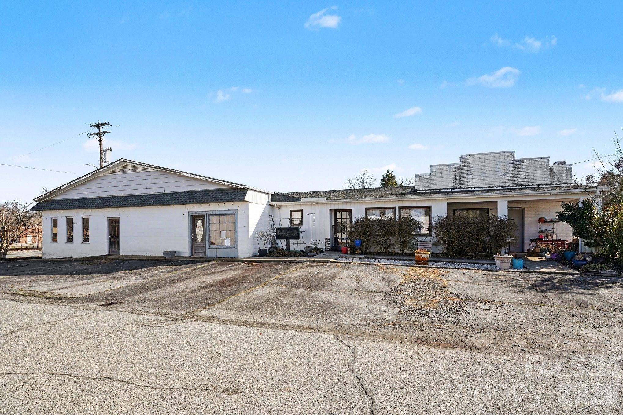 11 Bell AVE, Denton, NC 27239