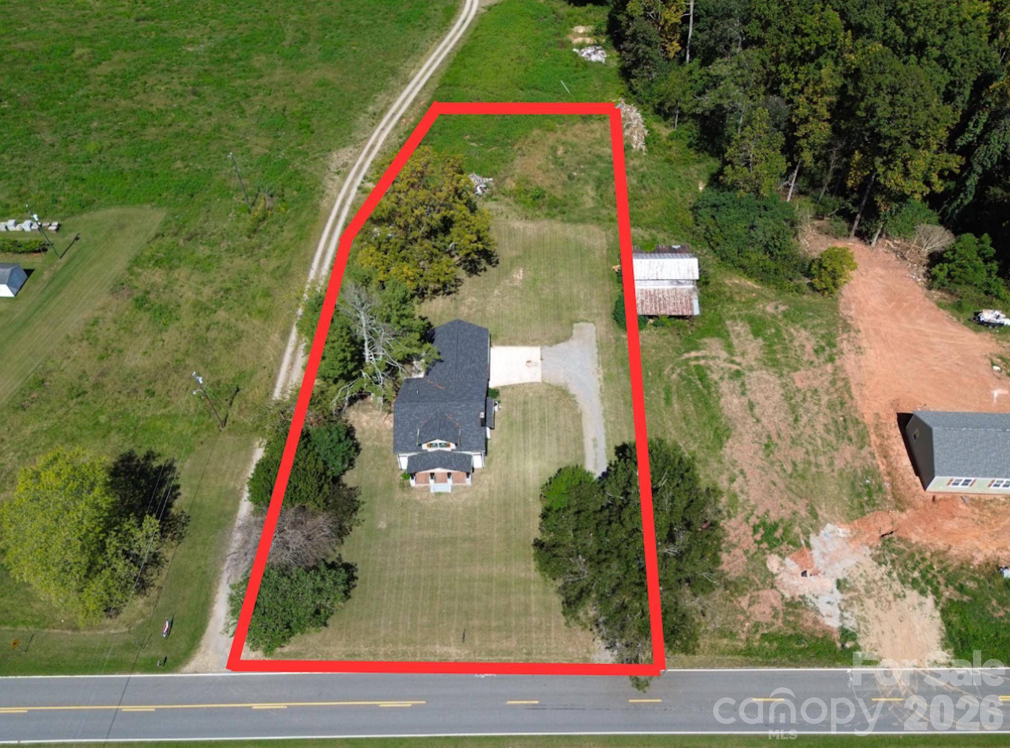 1826 N Oak Ridge Church RD, Yadkinville, NC 27055