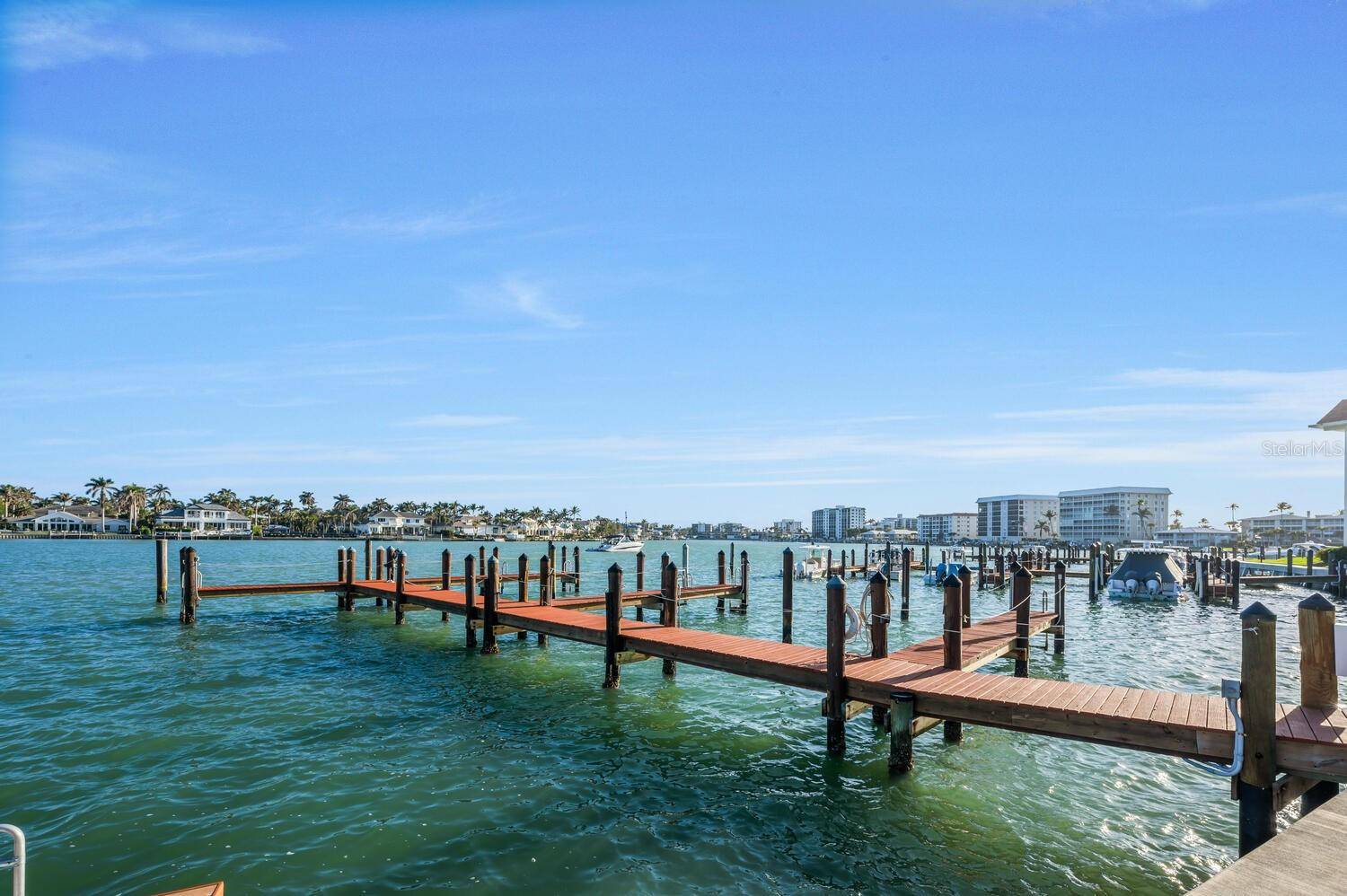 222 HARBOUR DR #114, Naples, FL 34103