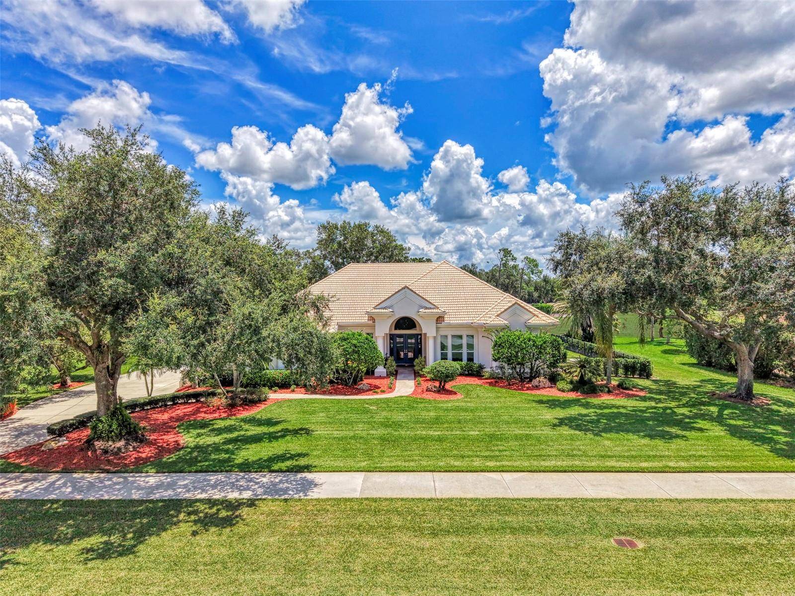 7767 ALISTER MACKENZIE DR, Sarasota, FL 34240