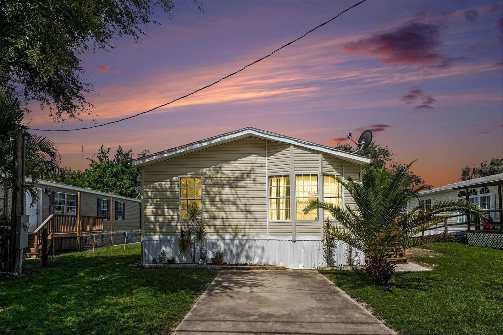 4928 ELIZABETH AVE, Sarasota, FL 34233