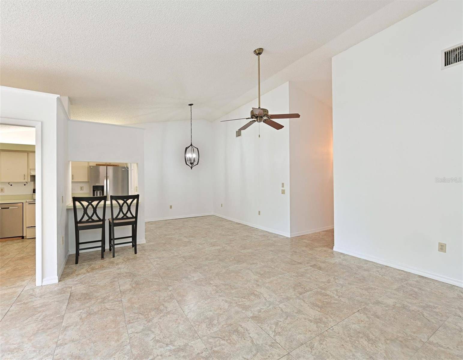 5506 37TH ST E #4, Bradenton, FL 34203