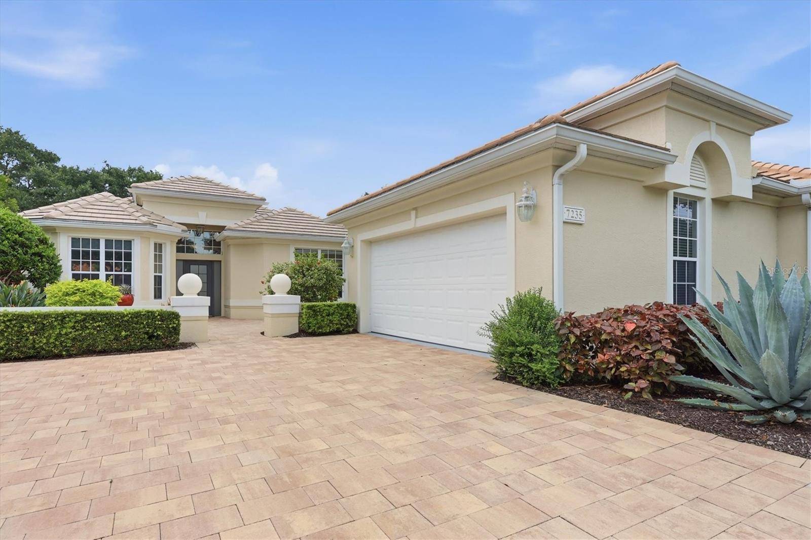 7235 KENSINGTON CT, University Park, FL 34201