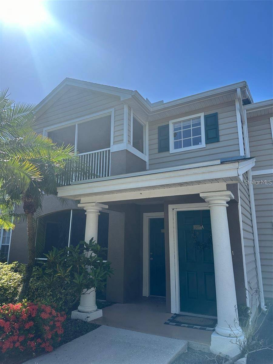 8926 MANOR LOOP #202, Bradenton, FL 34202