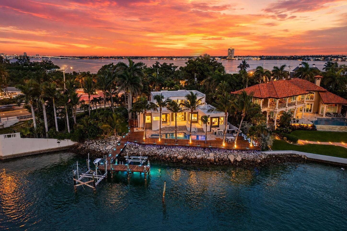 1475 JOHN RINGLING Pkwy, Sarasota, FL 34236