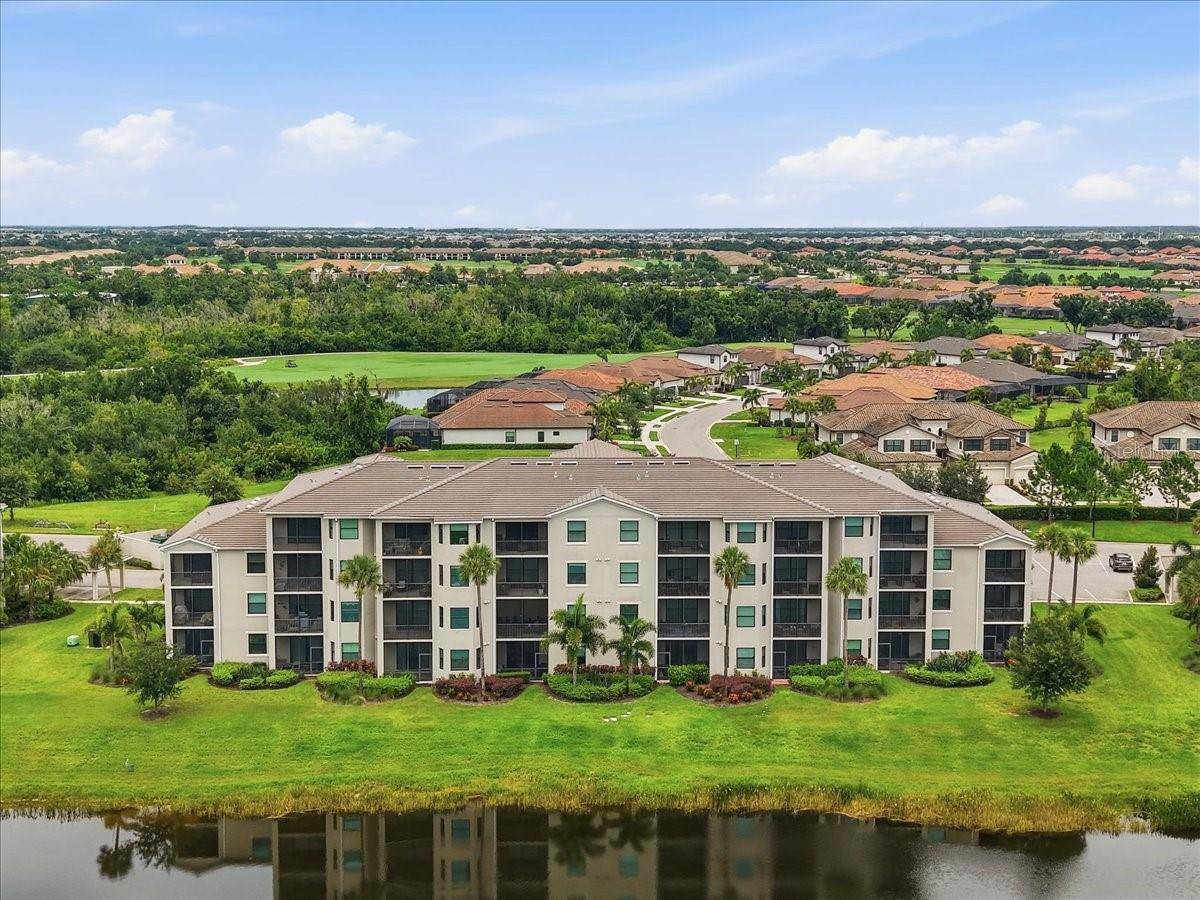 17520 GAWTHROP DR #305, Lakewood Ranch, FL 34211