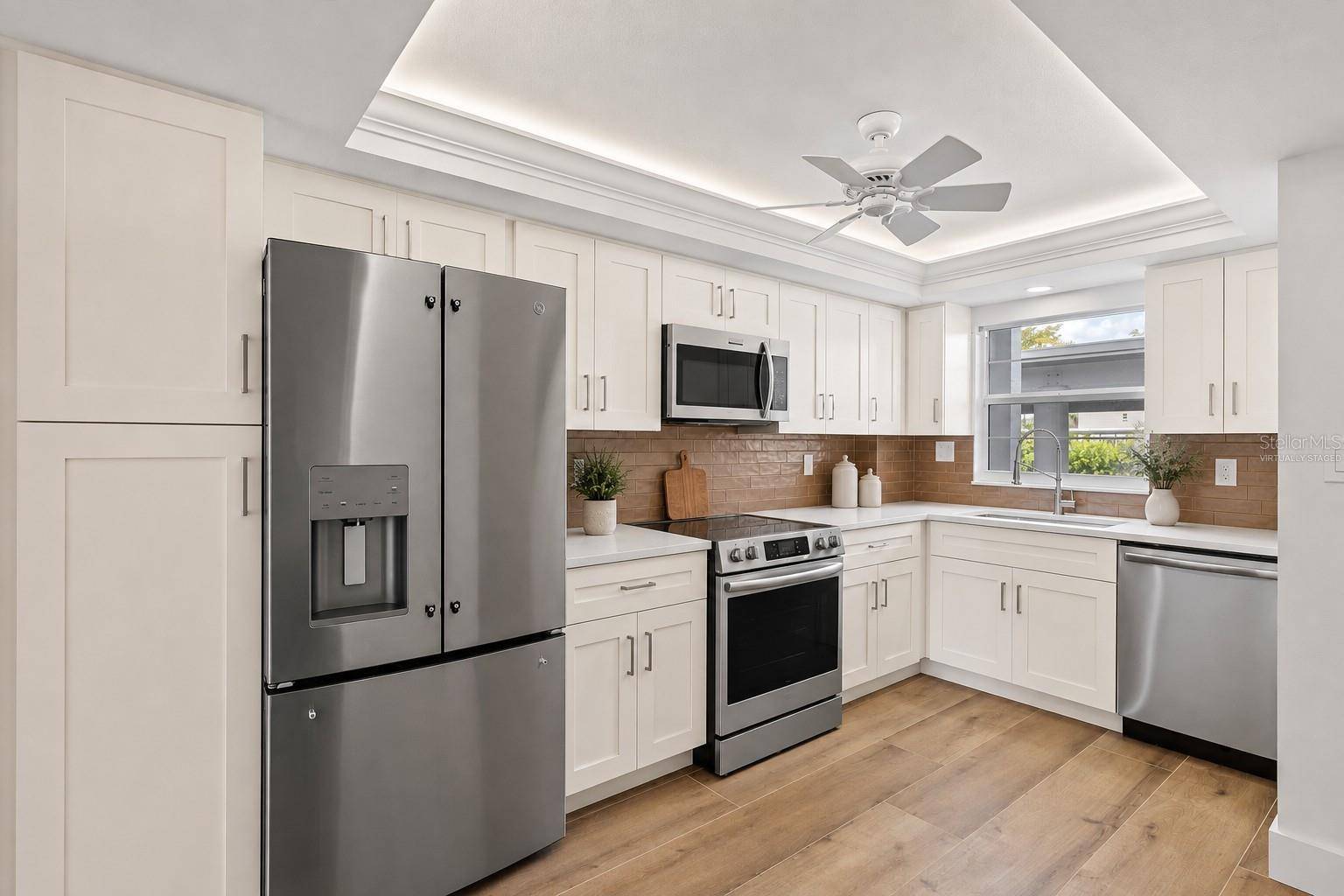5600 BEACH WAY DR #111, Sarasota, FL 34242