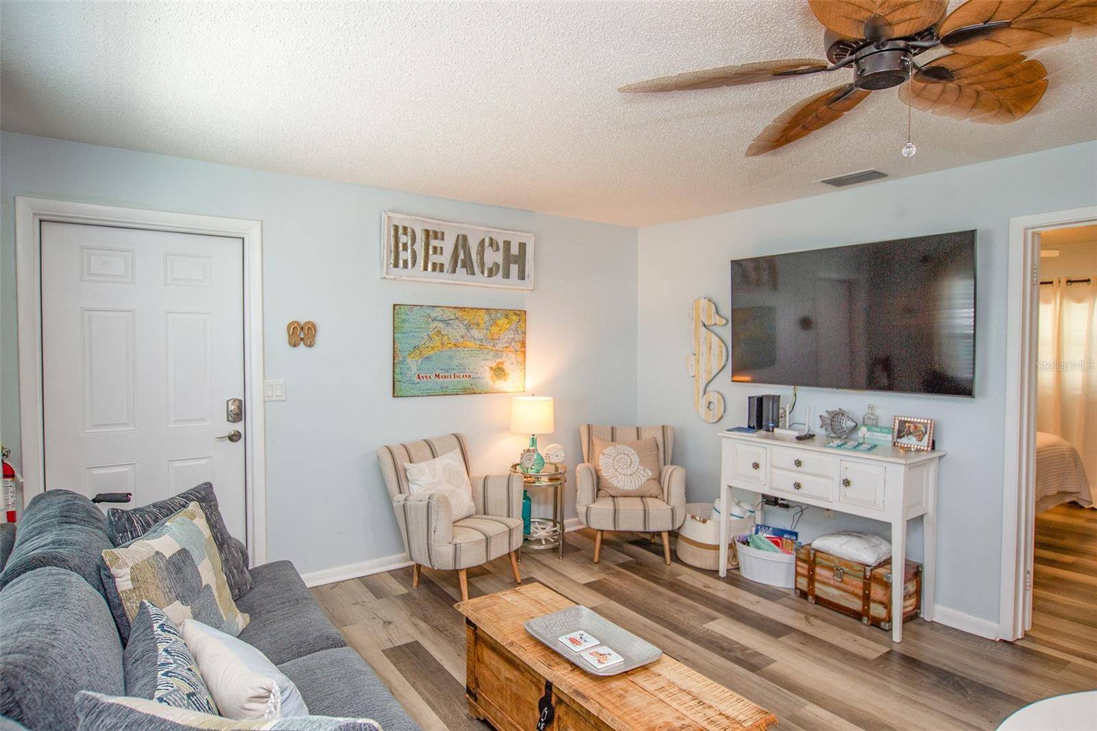 308 2ND ST N #201, Bradenton Beach, FL 34217