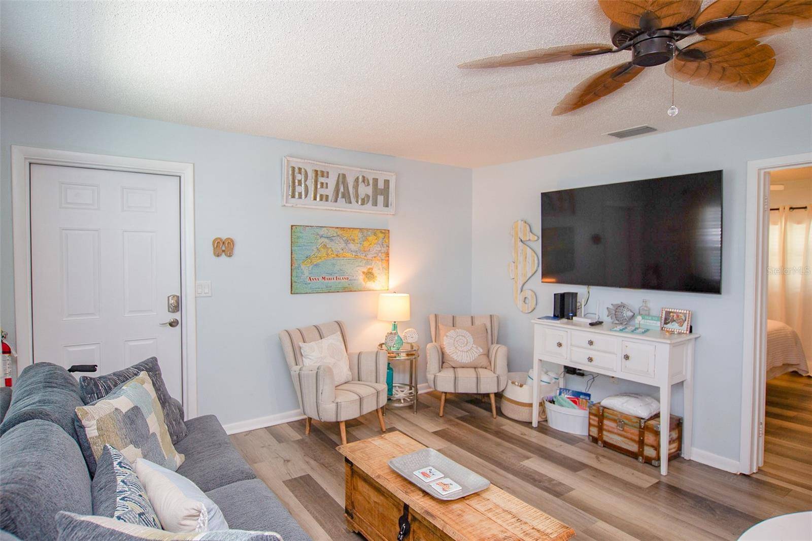 308 2ND ST N #201, Bradenton Beach, FL 34217