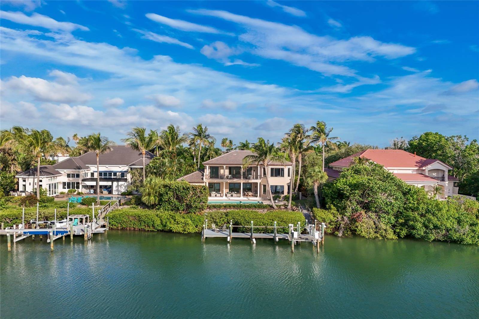 65 LIGHTHOUSE POINT DR, Longboat Key, FL 34228