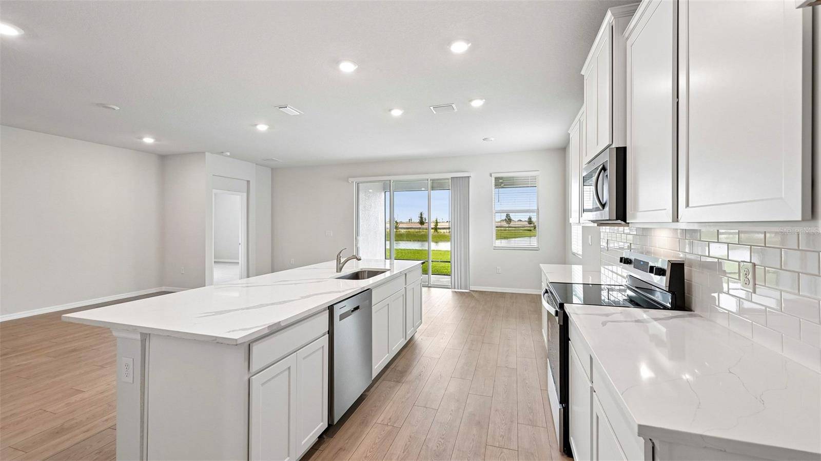 18107 TAVERNSIDE TRL, Lakewood Ranch, FL 34211